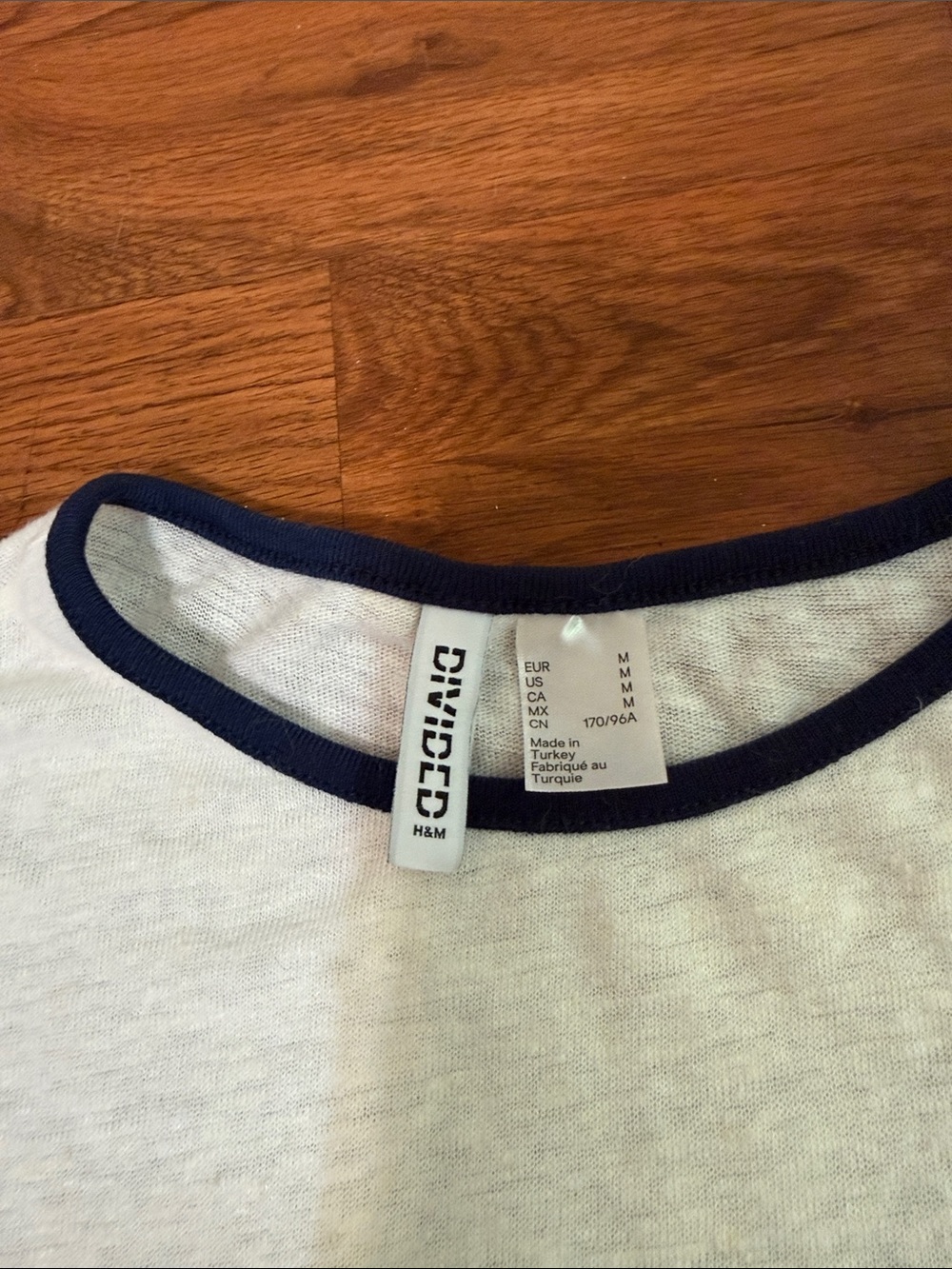 H&M Linen-Blend Print-Motif T-Shirt - Picture 6 of 10